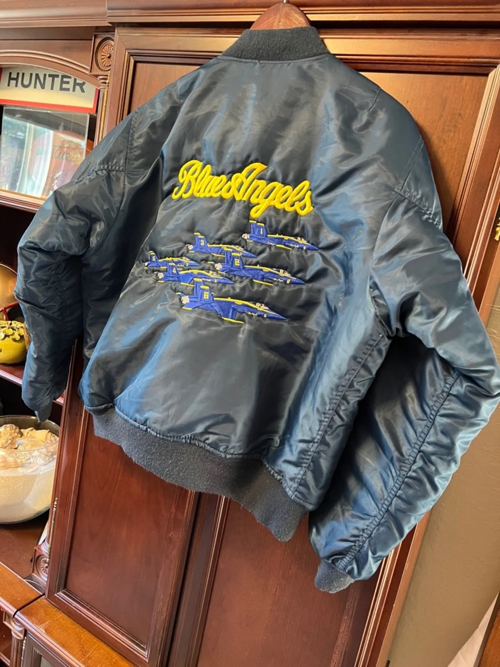 Vintage US Navy 🛩️ Blue Angels Nylon Bomber Jacket beautifully Embroidered Jets